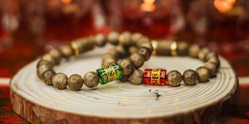 The feng shui power of agarwood bracelet